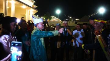Semarak Pawai Obor Legu Tara No Ate 2025