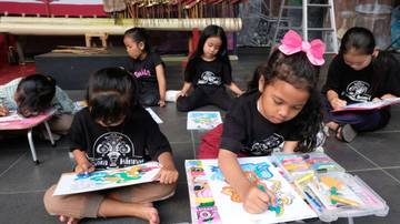 Lomba Mewarnai Hari Wayang Sedunia di Borobudur