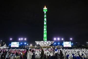 Muhasabah Akhir Tahun 2024 di Monumen Nasional Jakarta