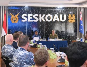 Indonesian Air Force Receives Australian Military Delegation
