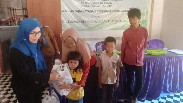 Ratusan Anak Yatim Piatu Way Kanan Dapat Bantuan