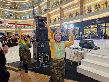 UII Ratoh Jaroe meriahkan YBW UII Expo 2024