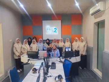 Kunjungan Pelajar SMP IT BIAS ke RRI Pro2 Jogja