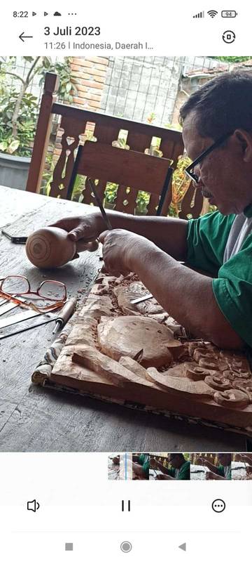 Sentuhan Modern dalam Ukiran Tradisional Karya Heru Susanto