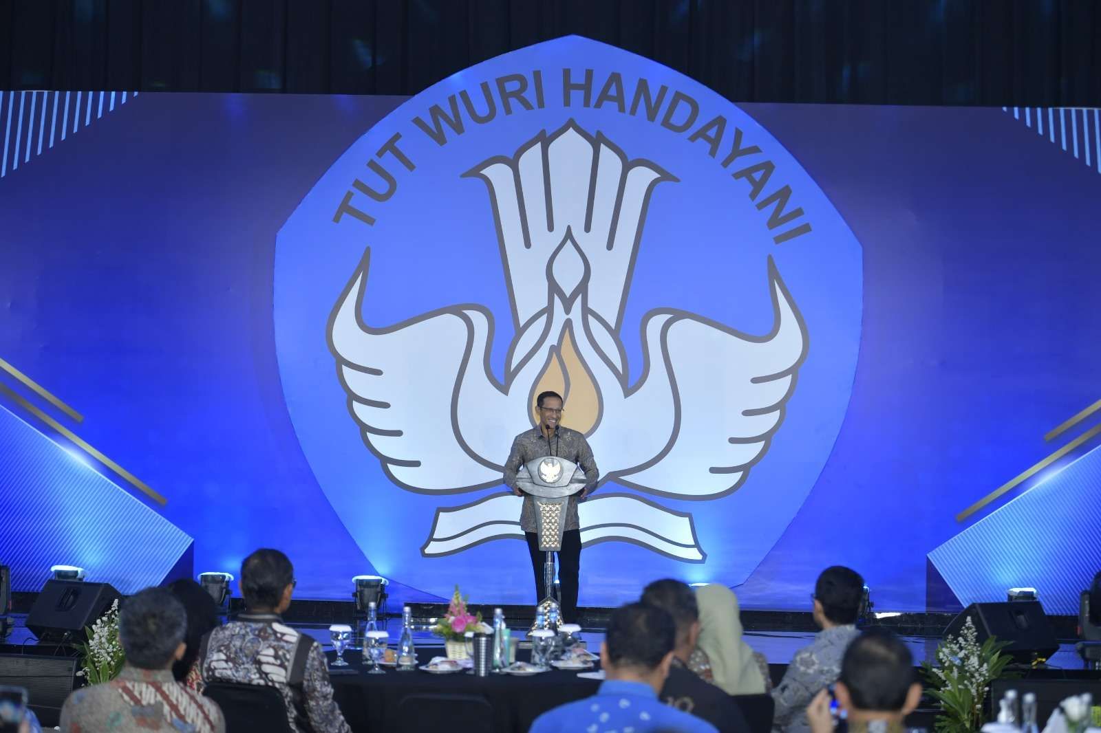 Merdeka Belajar Ke-26 Pecahkan Standar Nasional Pendidikan Tinggi