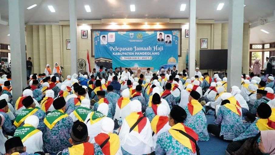 385 Calon Jemaah Haji Pandeglang Gelombang Kedua Diberangkatkan