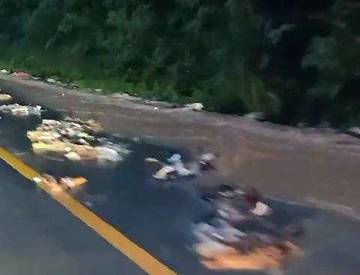 TPSA RPT Kota Sungai Penuh Bobol, Sampah Meluber di Jalan Nasional Menuju DAS Sungai Bungkal