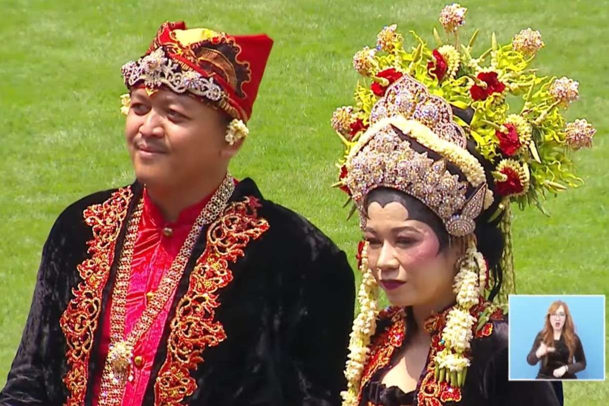 Pakaian Pengantin Banyuwangi Masuk Lima Terbaik HUT RI