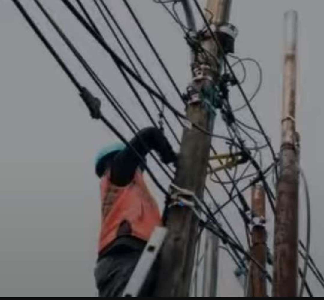 Provaider Tri Provaider di Jakarta Diberi Waktu Sebulan Untuk Merapikan Kabel ...
