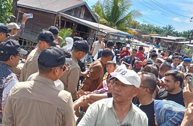 Warga Singkil Antusias Sambut Kehadiran Wapres Gibran