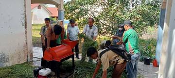 Siswa Sekolah di Singkil Olah Kompos Menjadi Pupuk 