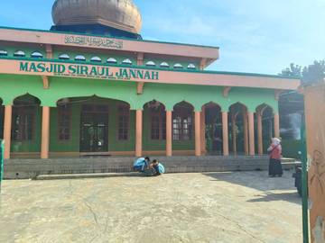 Sambut Ramadan, Siswa Singkil Gotong Royong Bersihkan Masjid 