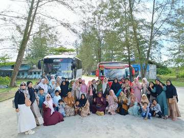 Ibu-ibu Singkil Munggahan: Lestarikan Tradisi Turun Temurun 