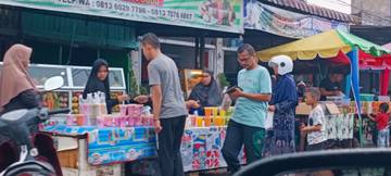 Minuman Dingin Jadi Primadona di Subulussalam