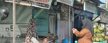 Pedagang Lompong Sagu Keluhkan Penurunan Omzet Selama Ramadan
