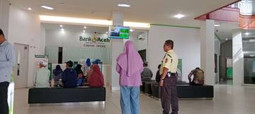 Bank Aceh Syariah Singkil Tidak Layani Tukar Uang 