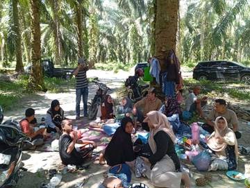 Objek Wisata Pemandian Desa Silulusan Dipadati Pengunjung
