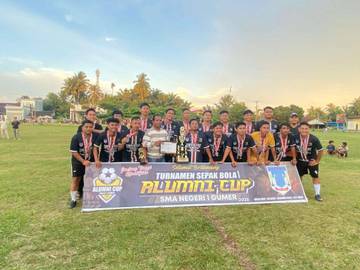 PSSI Apresiasi Turnamen Alumni Cup SMAN 1 Gumer 