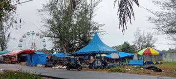  Cuaca Ekstrim Berdampak Kepada Pedagang UMKM Singkil