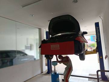 Jangan Abaikan, Ini Waktu Tepat Mengganti Oli Mobil 