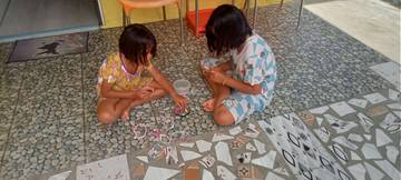 Siswa SD Manfaatkan Waktu Libur Membuat Kerajinan Tangan