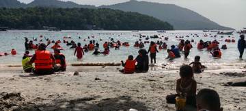 Pulau Rubiah Sabang Diserbu Wisatawan saat Musim Liburan 