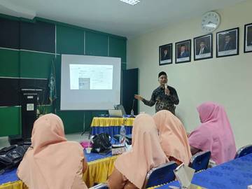 Anggota DWP Kemenag Subulussalam Dilatih Jadi Konten Kreator