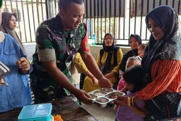 TNI Subulussalam Dampingi Distribusi MBG Balita dan Bumil