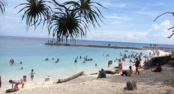 Santai Beach Ambon, Destinasi Favorit Saat Liburan