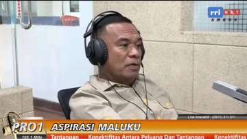 Tingkatkan Konektivitas, Anos Yermias Minta Penambahan Kapal LCT