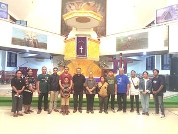 Memperkuat Wisata Rohani, Sanggar Limabelas Band Kunjungi Gereja Pniel Wayame