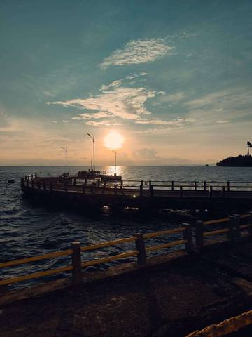 Sunset di Pelabuhan Waipirit SBB Memukau
