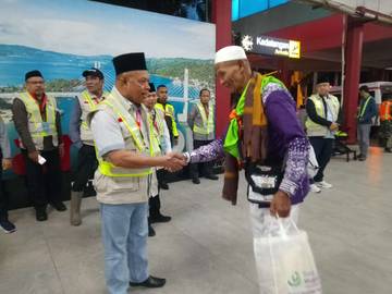 Akhiri Proses Pemulangan, 298 Jamaah Haji Tiba Ambon