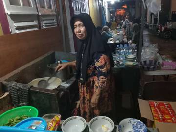 Nikmatnya Sarimi Legendaris Mama U Batumerah, Yuk Coba