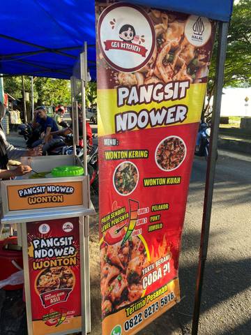 Pangsit Ndower Gea Kitchen, Pedasnya Bikin Ketagihan!