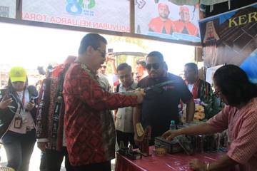 Gubernur Hendrik Motivasi Pelaku UMKM Maluku Kembangkan Produk