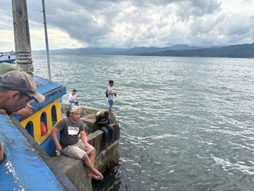 Pantai Mardika  Kini Jadi Lokasi Mancing Warga 