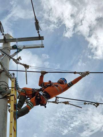 ‎Kelistrikan Aceh Pulih, PLN Fokus Pemulihan Distribusi Masyarakat