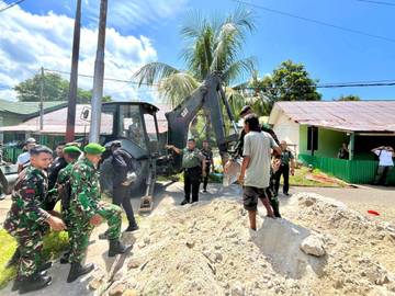 Kodam XV/Pattimura Tertibkan Bangunan Liar di Asmil Bentas