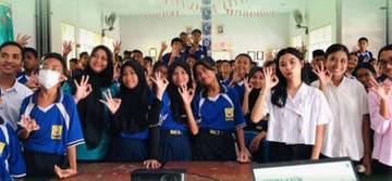 Bangun Kesadaran Lingkungan, Green Moluccas Edukasi Pelajar SMPN 13 Ambon 
