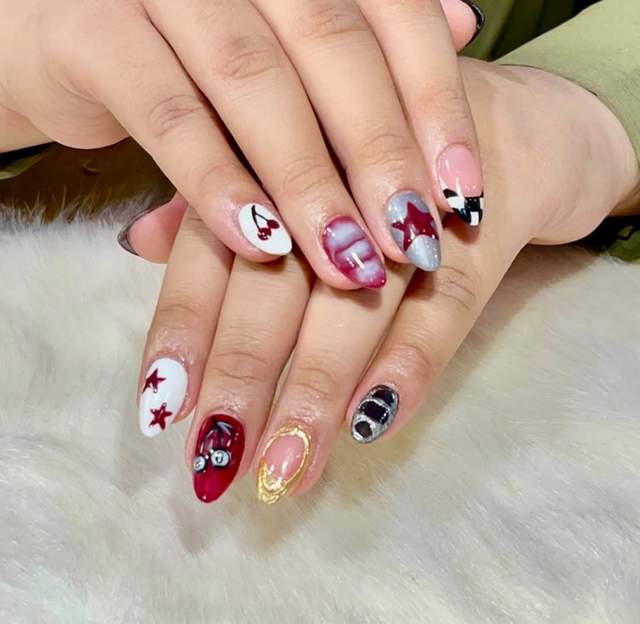Nail Art: Ekspresi Kreativitas Anak Muda di Ujung Jari