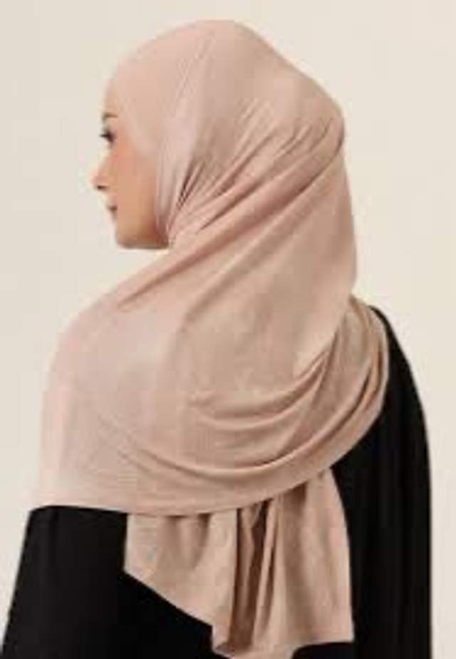 Pashmina, Gaya Hijab Fleksibel yang Kian Digemari