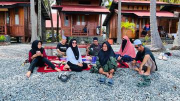Pantai Marina Cotage Indah Bersih, Terumbu Karangnya Bagus