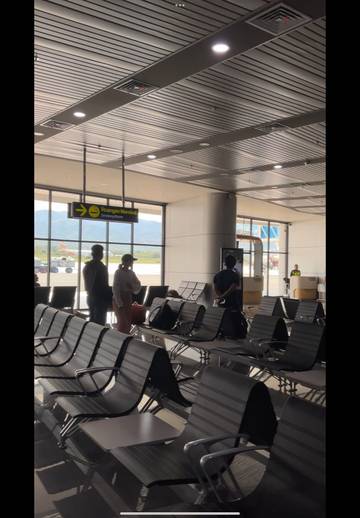 Indonesia Raya Menggema di Bandara, Pengunjung Tunjukkan Rasa Hormat dengan Berdiri