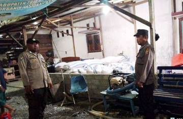 Polisi kawal pengiriman Jagung ke Bulog