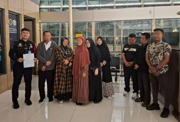 Ribuan WNI Tertahan karena Visa Haji Tidak Sah 