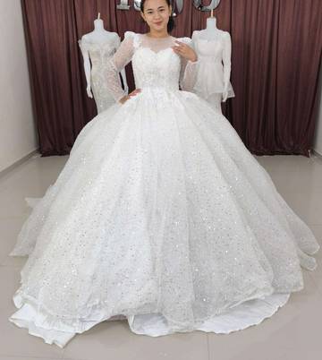 Usaha Penyewaan Baju Pengantin Nazany Bridal Kian Berkembang
