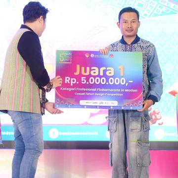 Aldi Wibowo Sabet Juara Exotic Tenun Fest 2025