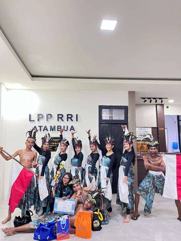 SMAS Kristen Atambua Juara Lomba Dance RRI Fest