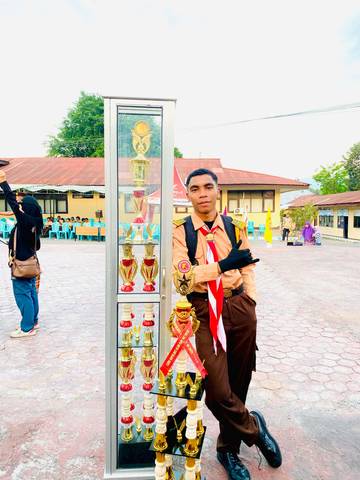 Lomba Berbaris Membentuk Karakter dan Disiplin Peserta Didik
